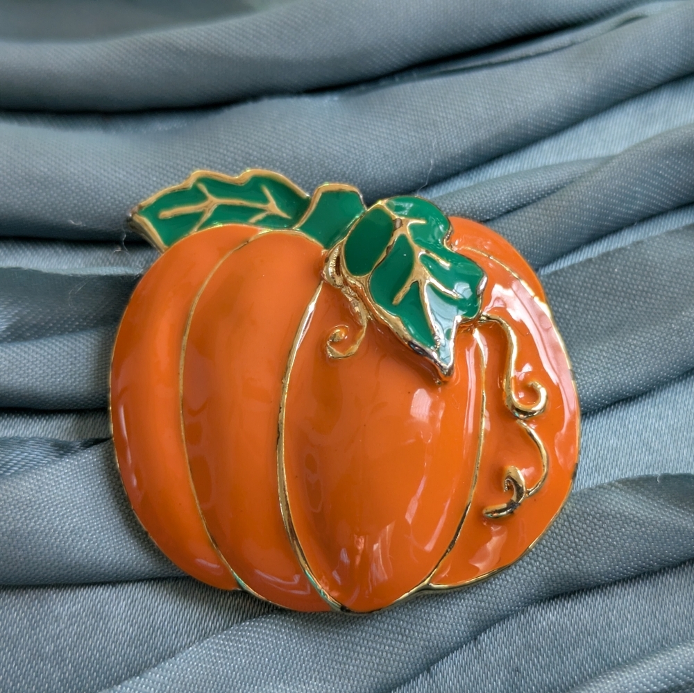 Vintage Enameled Pumpkin Brooch